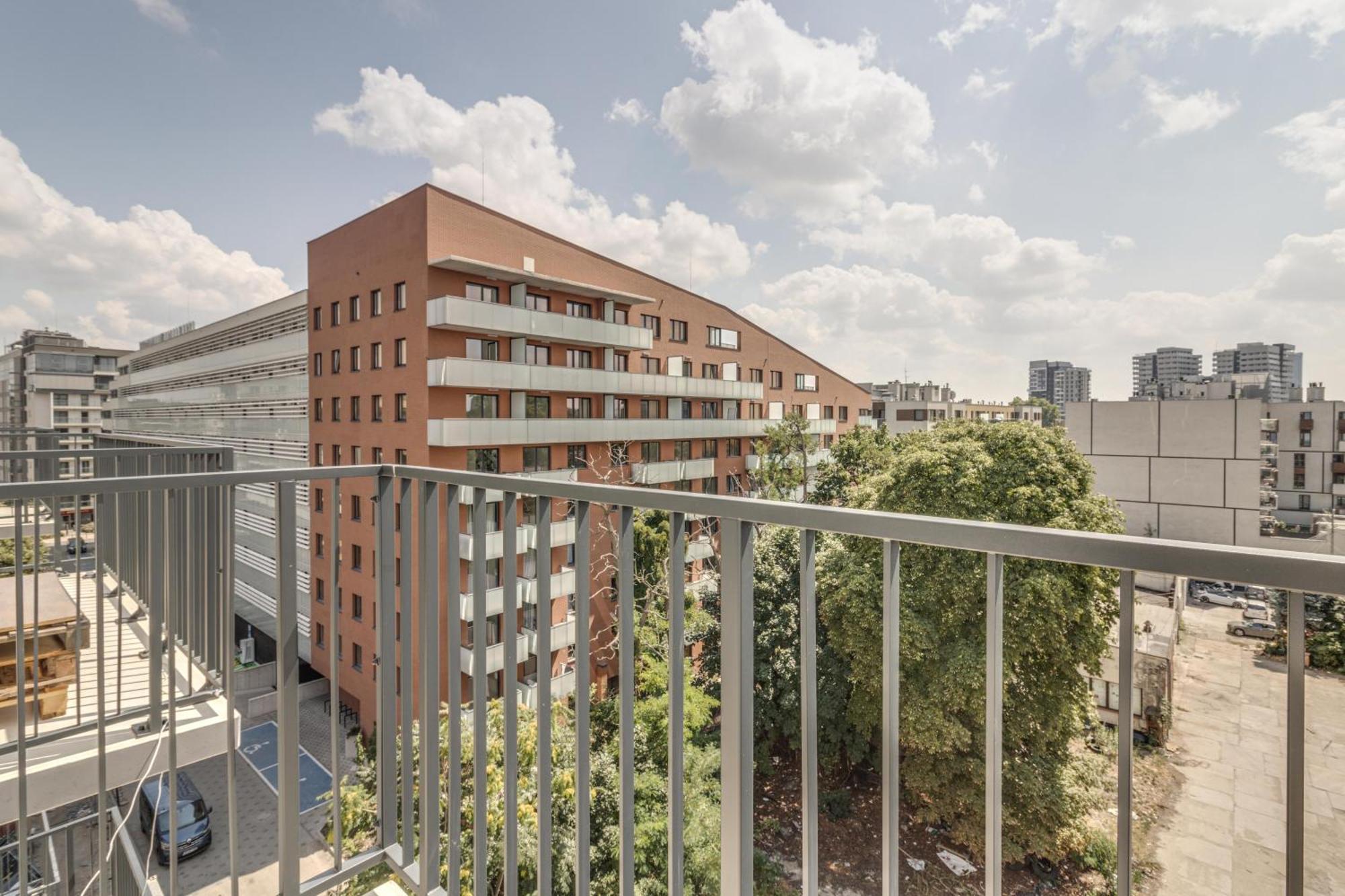 Rentplanet - Dmowskiego Apartment