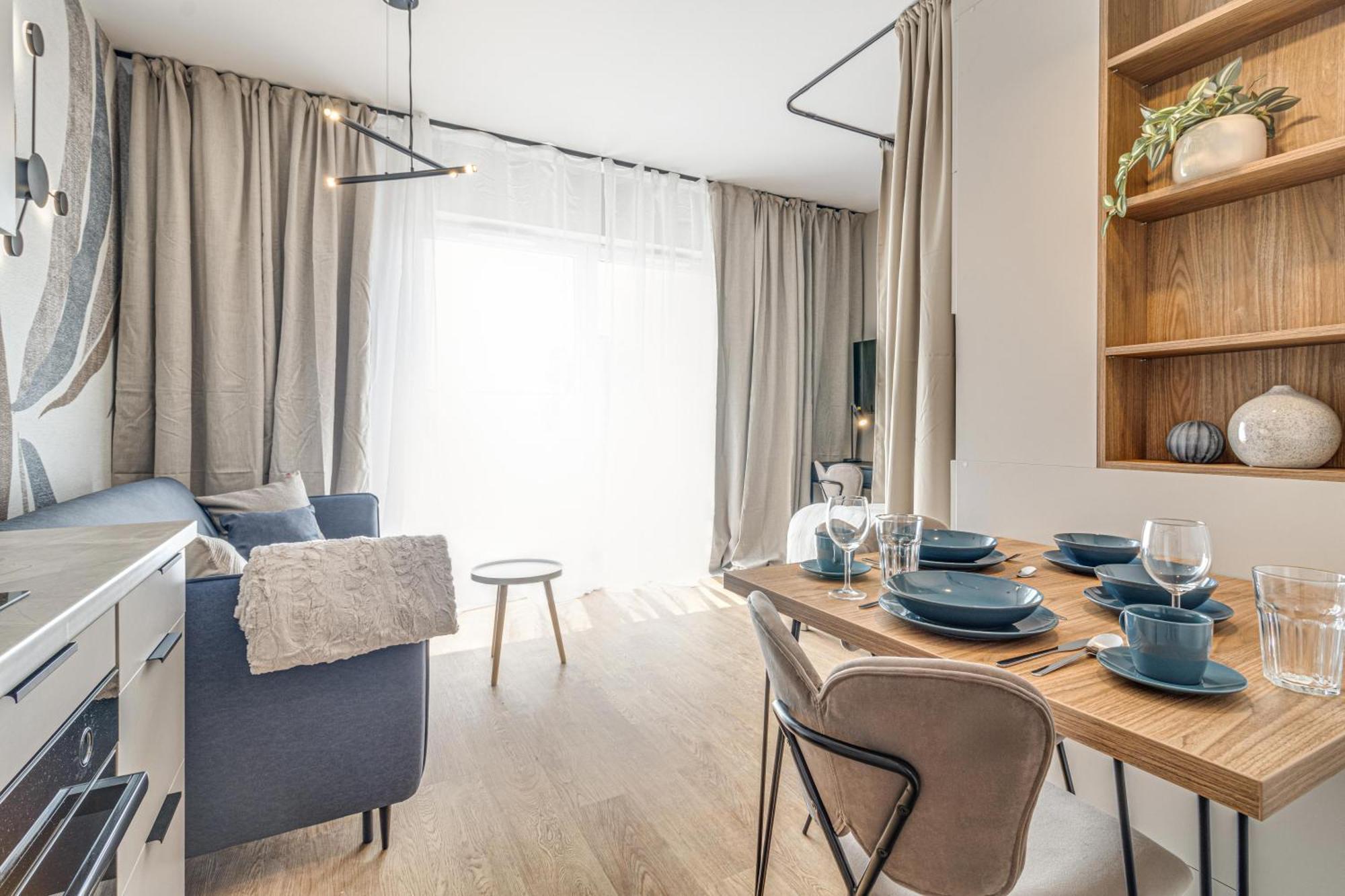 Rentplanet - Dmowskiego Apartment *