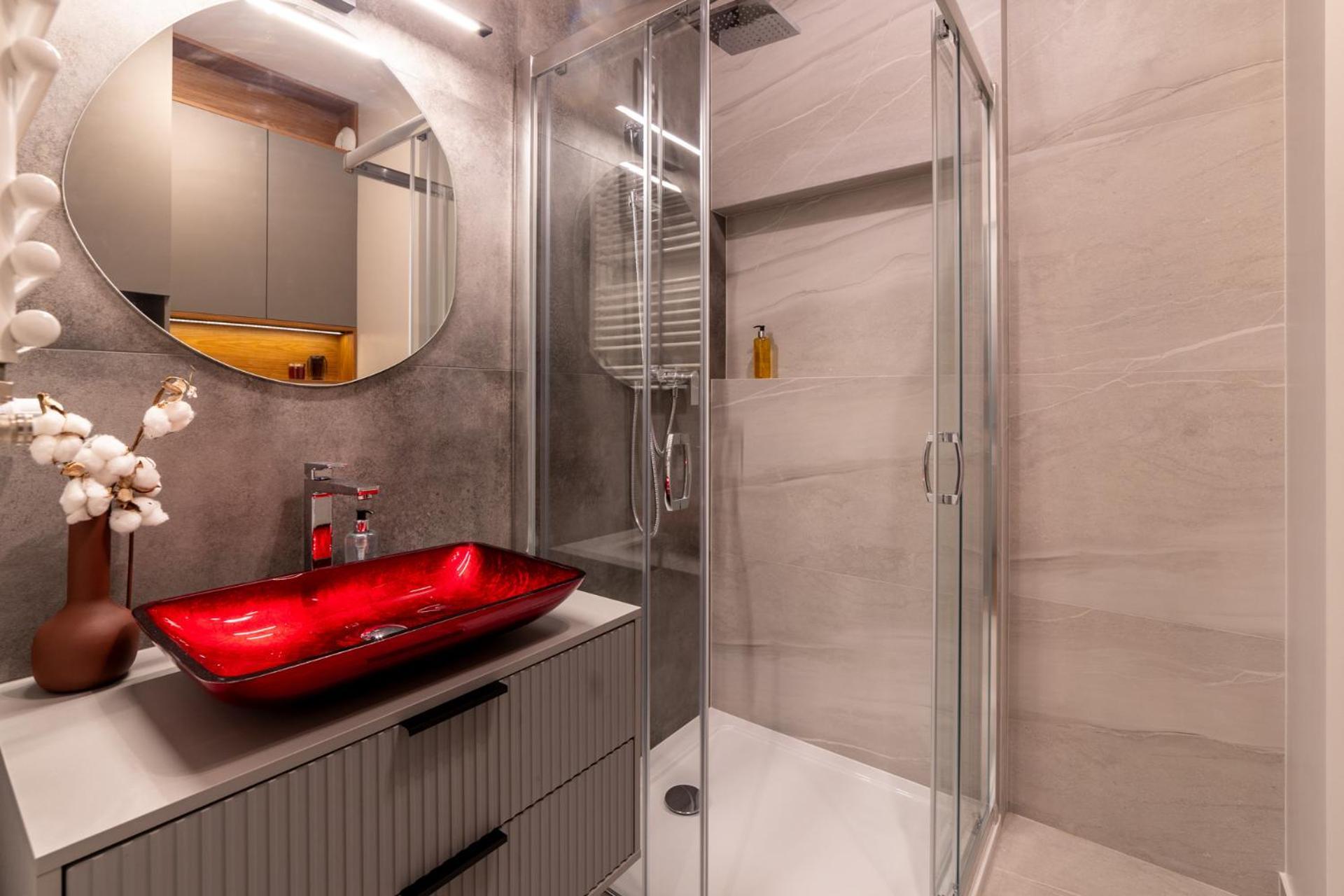 Rentplanet - Dmowskiego Apartment