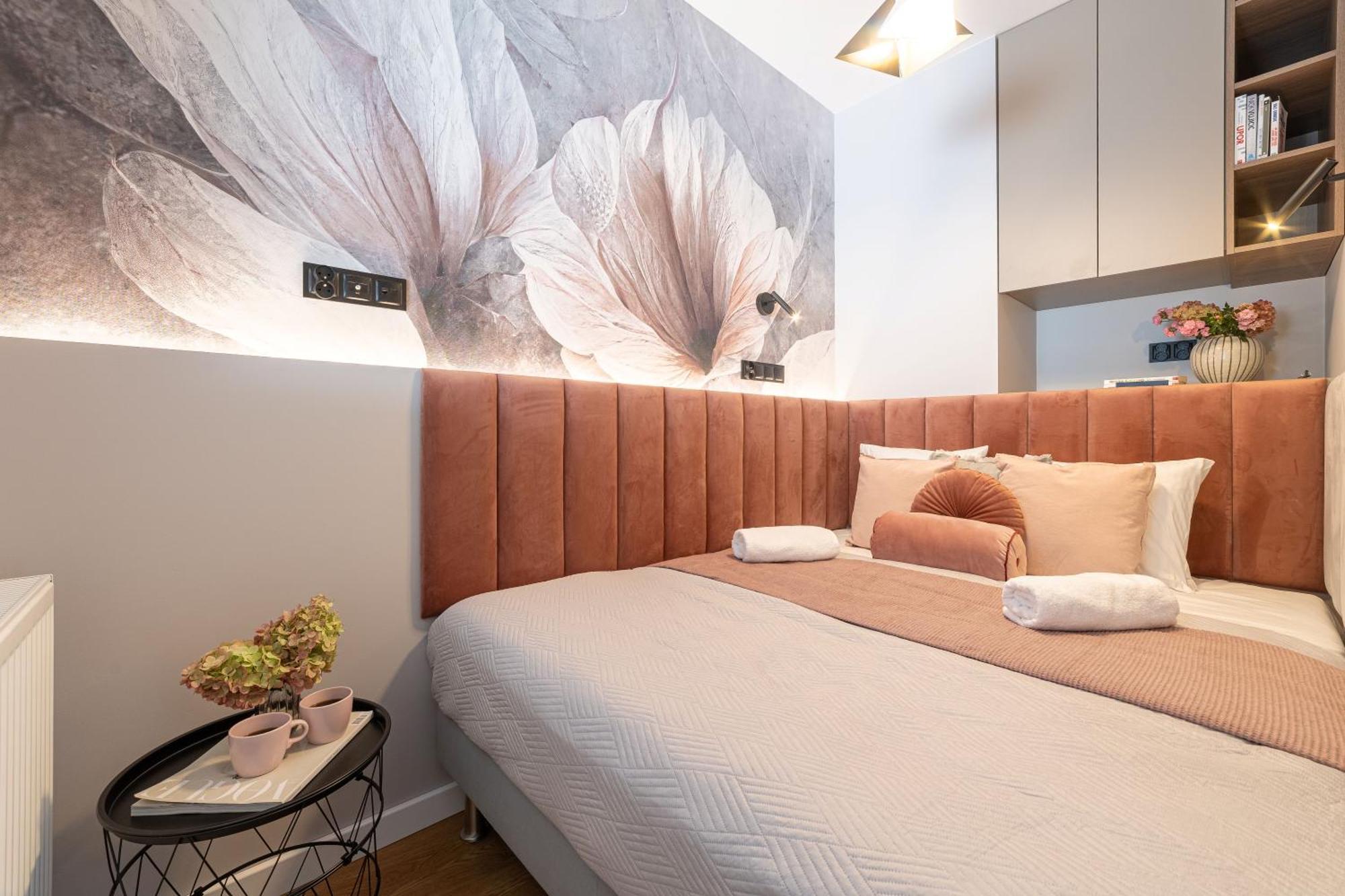 Rentplanet - Dmowskiego Apartment